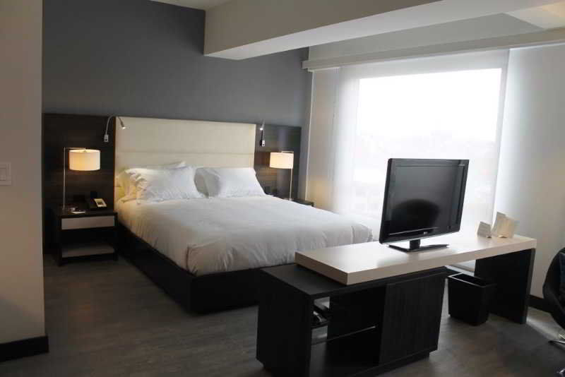 NH Bogota Urban 26 Royal Hotel Bagian luar foto